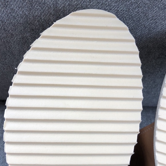 NWOT! - Leopard Print Zip Back Thong Sandals - Picture 8 of 8